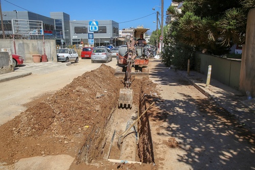 Συνεχίζονται οι εργασίες της ΔΕΥΑΗ στους δρόμους του Ηρακλείου. 