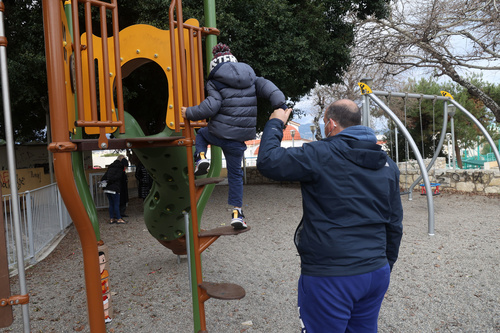 Δήμαρχος Ηρακλείου Βασίλης Λαμπρινός - Νέες Παιδικές Χαρές