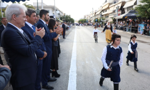 Στις εκδηλώσεις για την  Εθνική Επέτειο της 28ης Οκτωβρίου 1940 ο Δήμαρχος Ηρακλείου Αλέξης Καλοκαιρινός